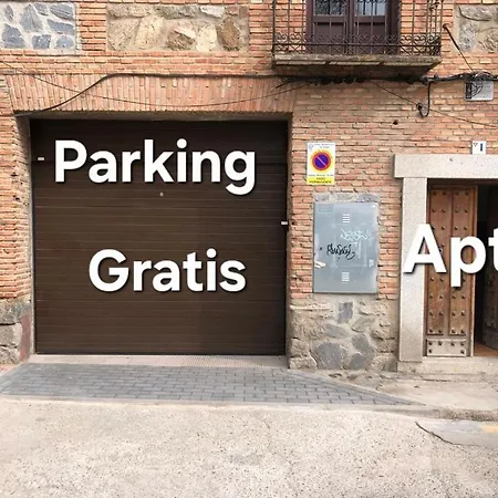 Apartamentos,puerta De Bisagra-parking Gratis Apartment